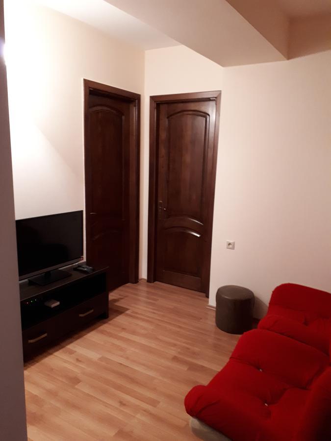 Apartment Archil Batoemi Buitenkant foto